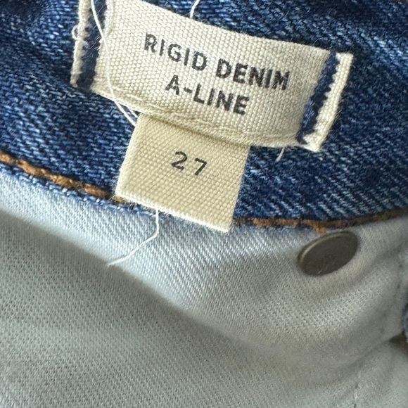 Madewell Rigid Denim A-Line Mini Skirt in Hughes Wash: Button-Front Edition 27 - Picture 14 of 16